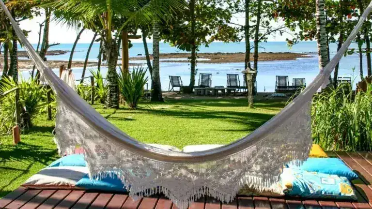 Distância de Porto Seguro à Praia do Espelho: km, Tempo e Estrada (2026)